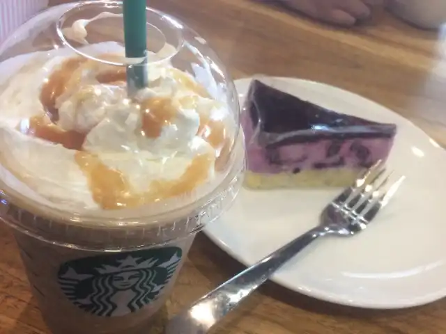 Gambar Makanan Starbucks 7