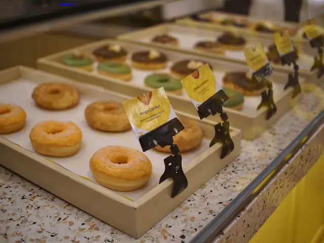 Gambar Makanan Dots Donuts 10