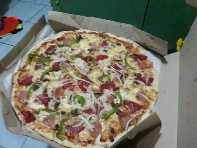 Calda Pizza Food Photo 7