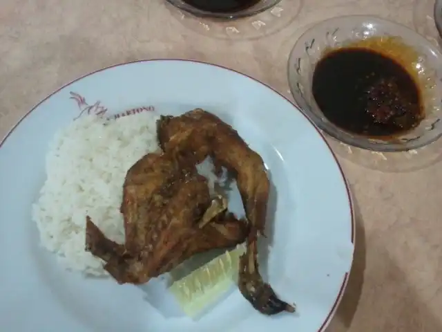 Gambar Makanan Ayam Goreng Bu Hartono 4