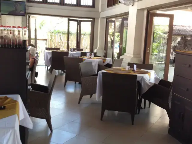 Gambar Makanan Sunset Restaurant - Hotel Puri Raja 5