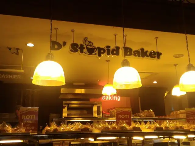 D'Stupid Baker