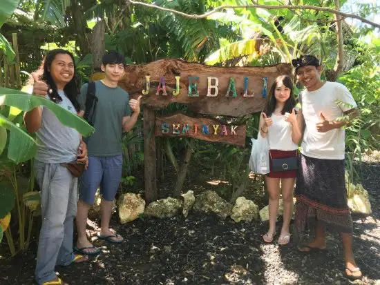 Gambar Makanan Warung Abian Seminyak 11