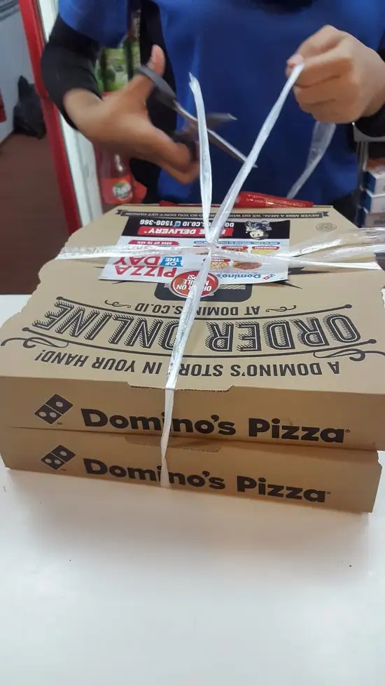 Gambar Makanan Domino's Pizza - Kemayoran 9