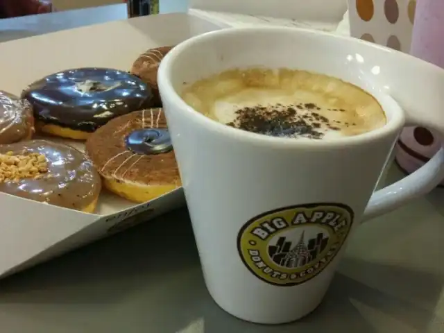 Big Apple Donuts & Coffee Food Photo 11