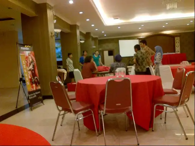 Gambar Makanan Asia Restaurant 15