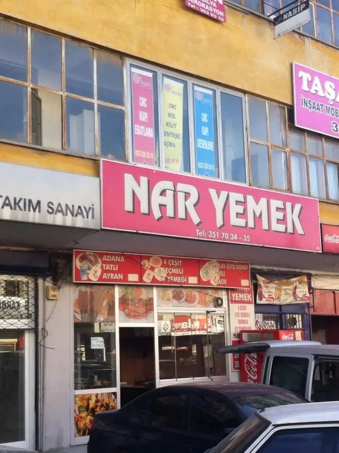 Nar Yemek