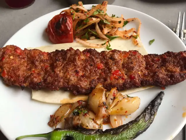 İçeri Adana'nin yemek ve ambiyans fotoğrafları 5