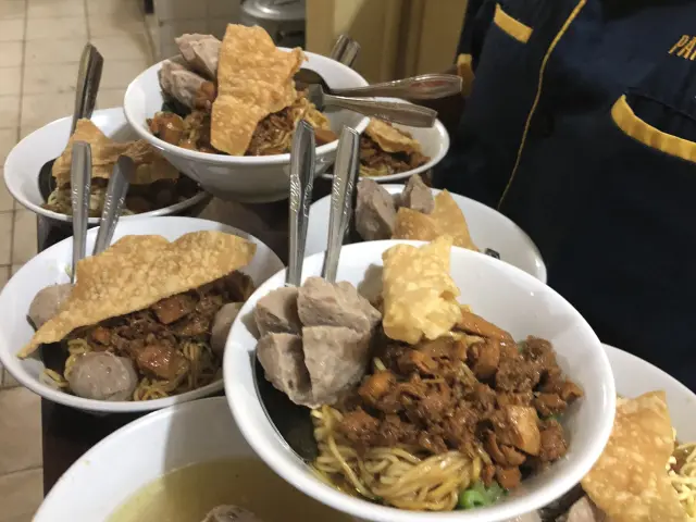 Gambar Makanan Mie Ayam Bakso Yunus 10