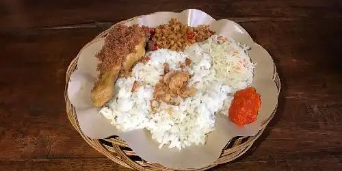 Nasi Uduk Ajeb, Polowijan