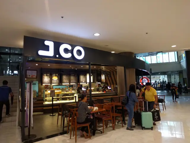 J.CO Donuts & Coffee Food Photo 5