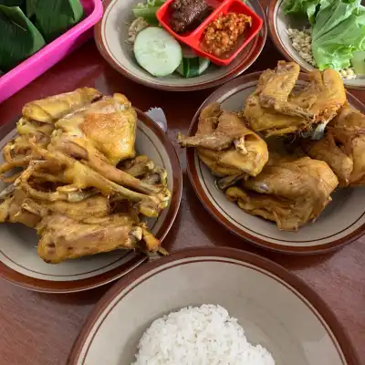 Ayam Kampung Goreng Mbah Karto Tembel 2 Bulakrejo