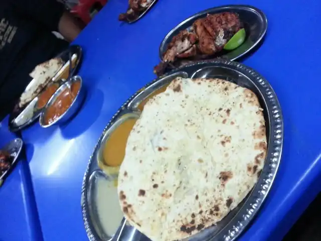 Uncle Aru's Naan/Tandoori Corner Food Photo 9