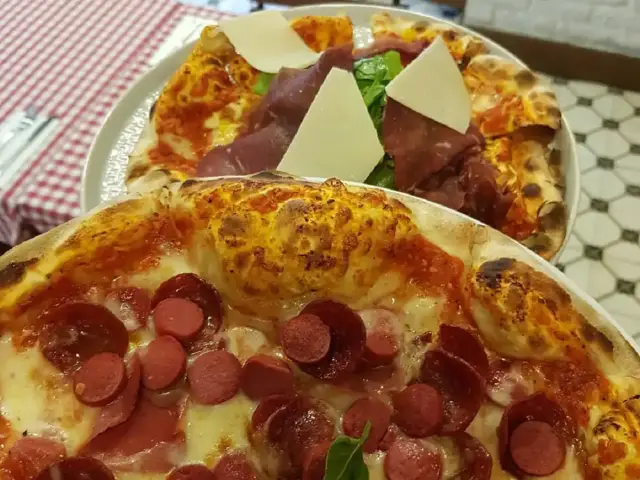 Pizzeria 14'nin yemek ve ambiyans fotoğrafları 5