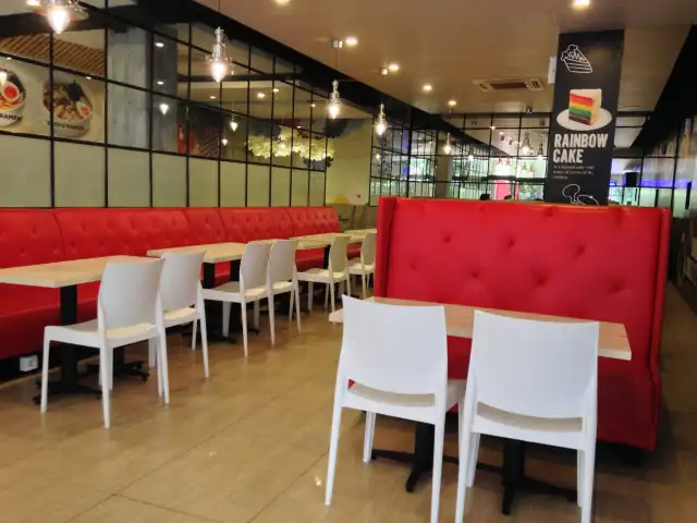 Gambar Makanan AH Resto Cafe - The Jayakarta Hotel 4