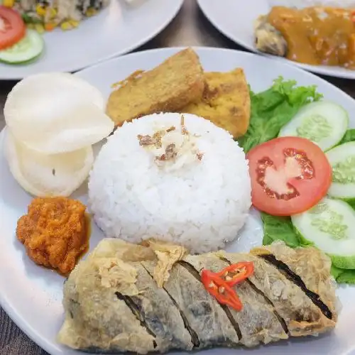 Gambar Makanan Dr. Susianto Wellnes Vegan Center, Jl. Multatuli No.15 Medan 4
