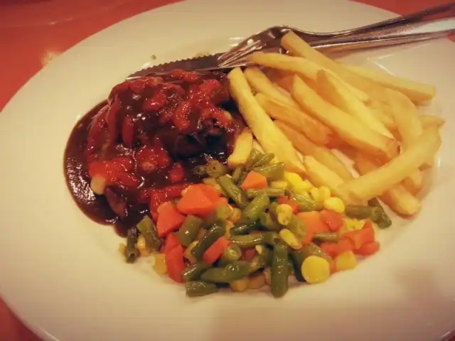 Gambar Makanan Luigi's Steak House 10