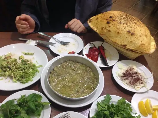 Şanlı Urfa Beyzade Kebap Lahmacun Salonu'nin yemek ve ambiyans fotoğrafları 5