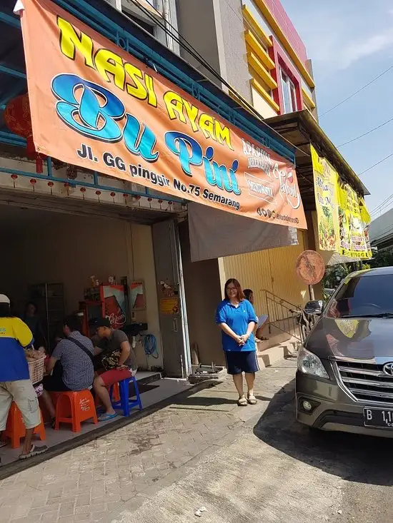 Gambar Makanan Nasi Ayam Bu Pini 3