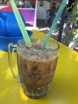 Kedai makan midun