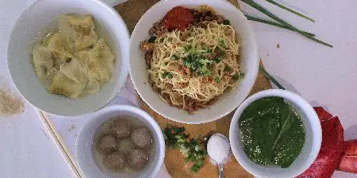 Mie Ayam Pangsit 98, Panglima Polim