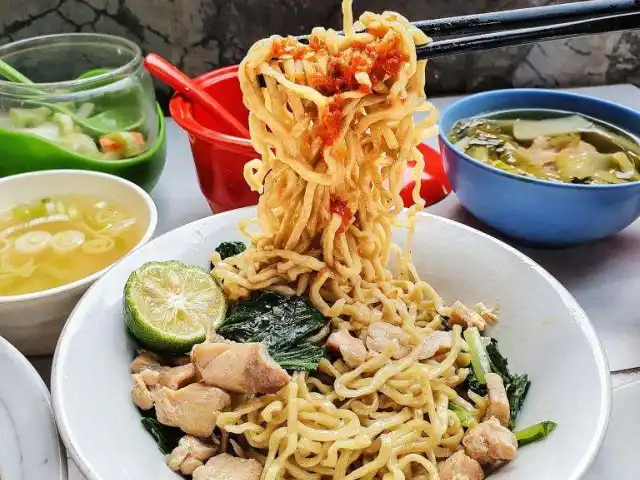 Gambar Makanan Lomie Kangkung "Cucu" Pinangsia 12