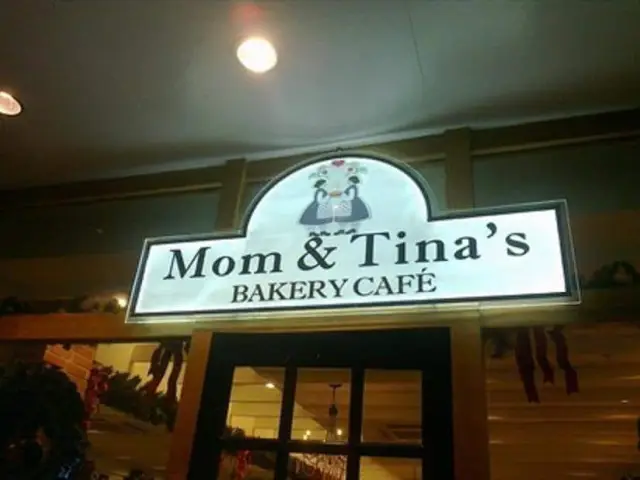 Mom & Tina's Bakery Cafe Food Photo 7