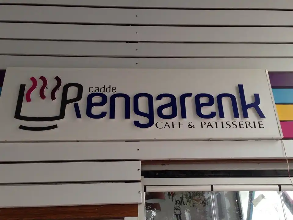 Cadde Rengarenk