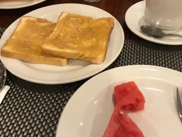 E-Red Hotel Food Photo 5