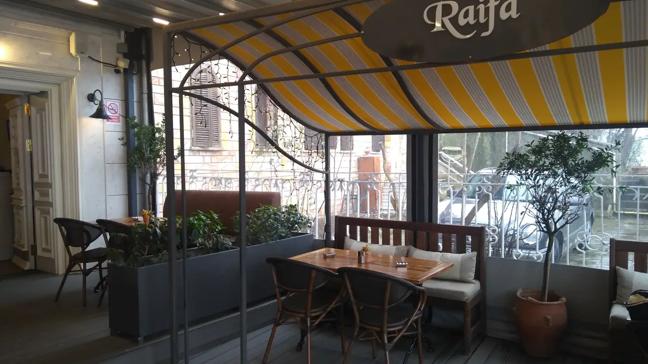 Raifa Cafe Restaurant