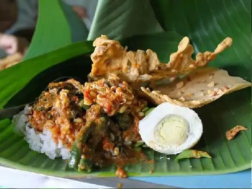 Nasi Pecel Tumpang & Rawon Bu Tri Nganjuk, Sekupang