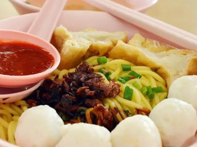 Fish Ball Noodles @ Kedai Kopi PKH Food Photo 2