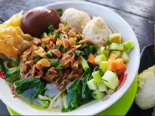 Esteler 66 & mie Ayam Bakso(Gendong), Jln Srirama Seblah Kantorlura