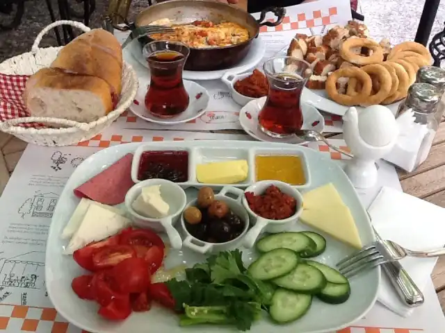 Seratonin Cafe'nin yemek ve ambiyans fotoğrafları 17