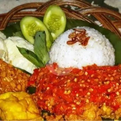 Gambar Makanan Warkop Linda Ayam Penyet & Geprek, Sei Tuntung Baru 3