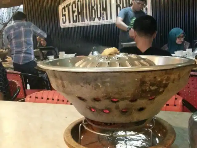 Steamboat Bakar Food Photo 9