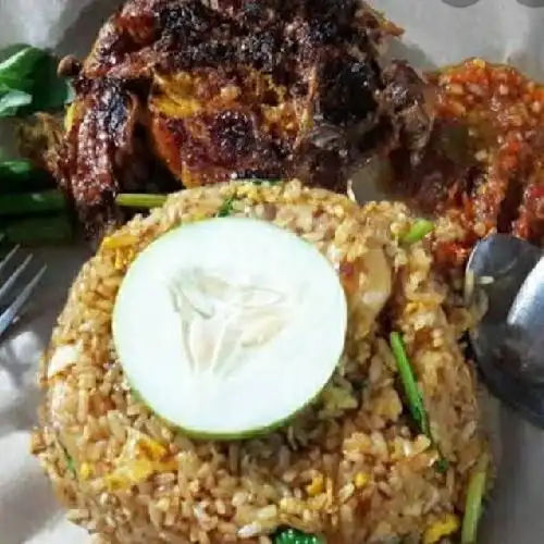 Gambar Makanan Warung Dua Putri, Pantai Berawa 5