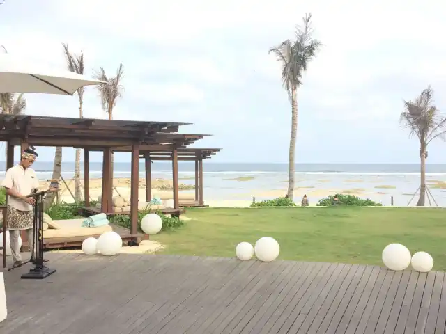 Gambar Makanan Breezes Tapas Lounge - The Ritz-Carlton Bali 8