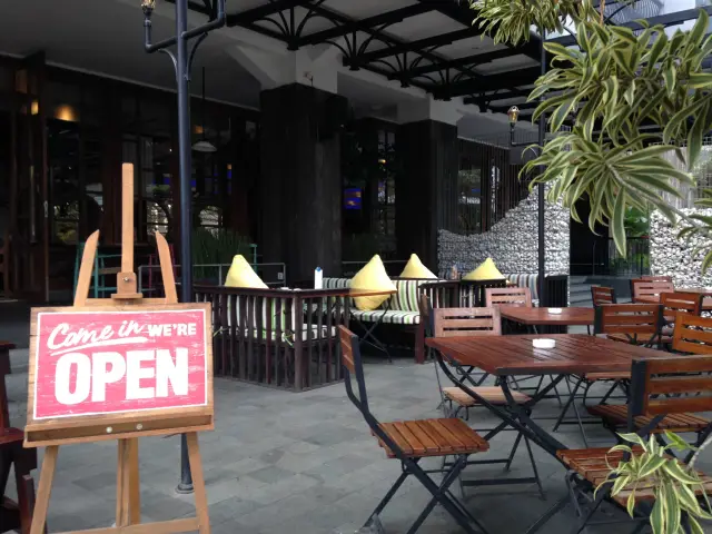 Gambar Makanan Soda Resto & Bar - The 1O1 Hotel Bandung Dago 3