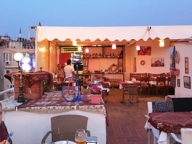 Ast Terrace Restaurant Cafe'nin yemek ve ambiyans fotoğrafları 60