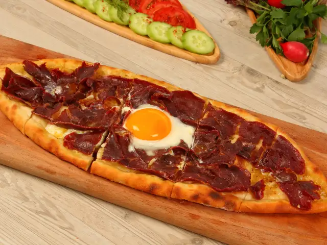 Hot Pide & Lahmacun