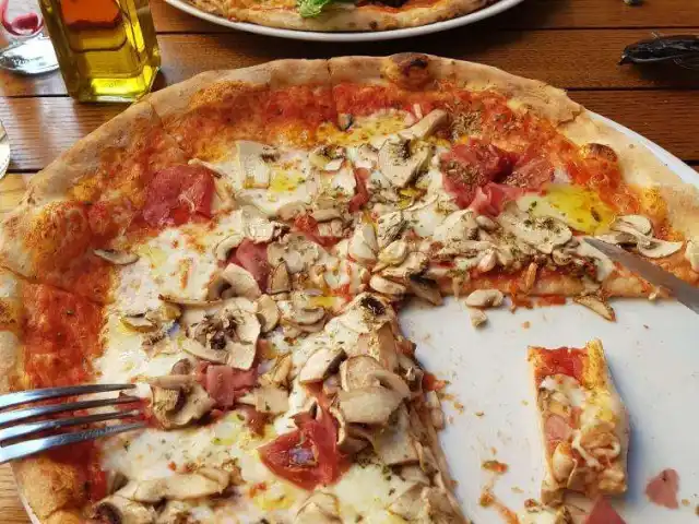 Pizzeria Il Pellicano'nin yemek ve ambiyans fotoğrafları 50