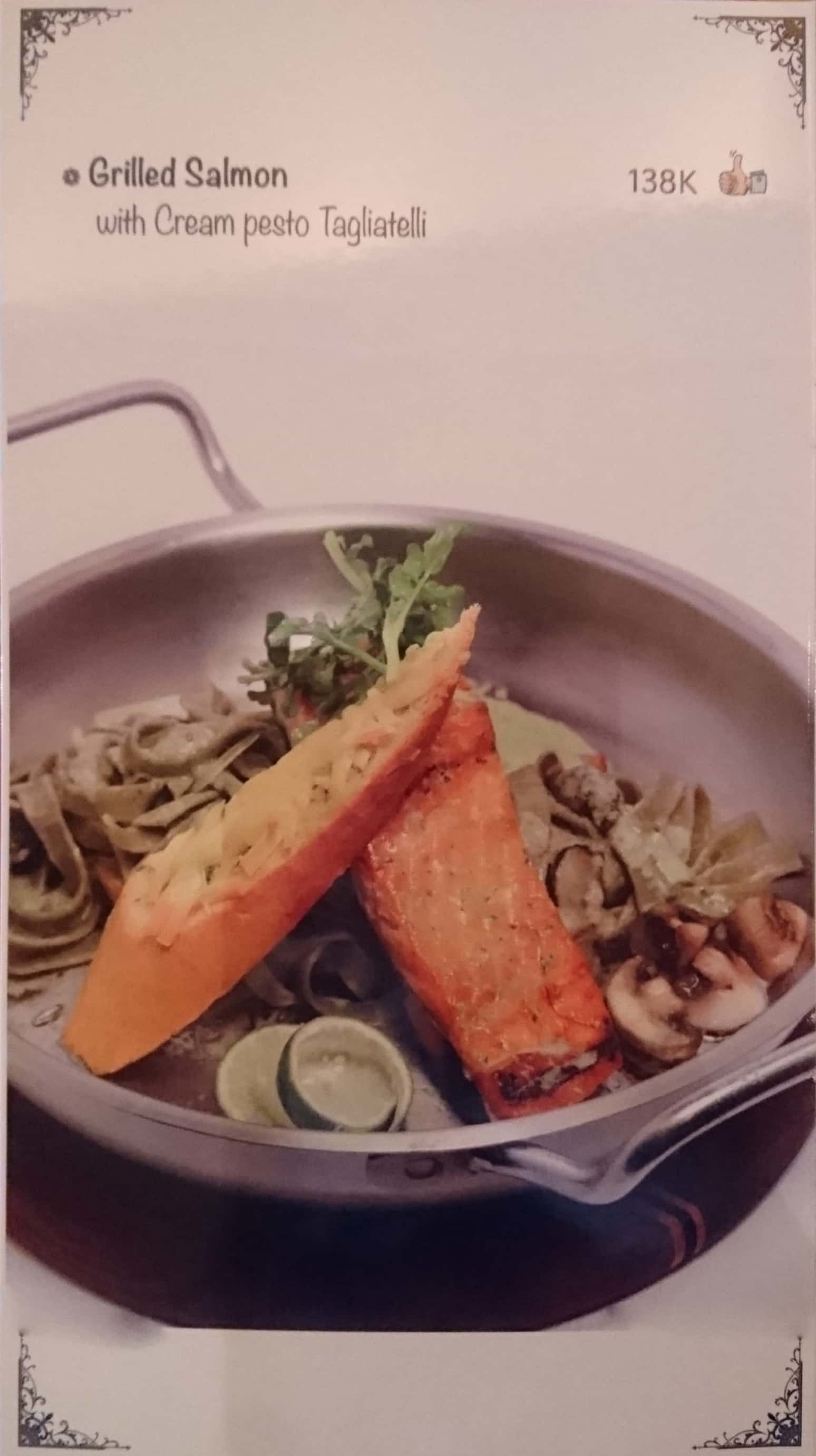 Lotus The Noodle House Hotel Bidakara terdekat Restoran dan Tempat