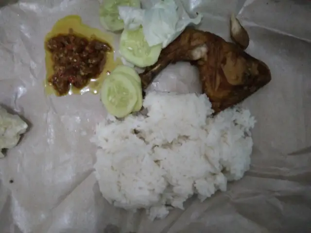 Gambar Makanan Sambal Mangga Cak Kohar Lamongan 4