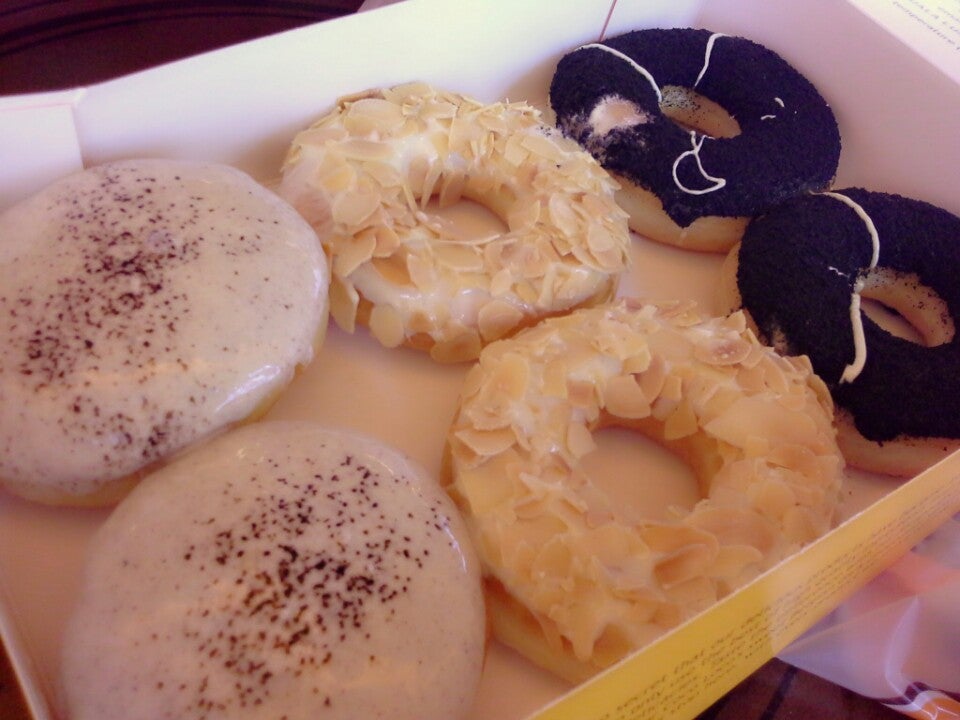 J.CO Donuts & Coffee terdekat Restoran dan Tempat Makan Donut