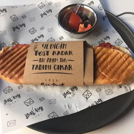 Imza Bir Tost'nin yemek ve ambiyans fotoğrafları 5