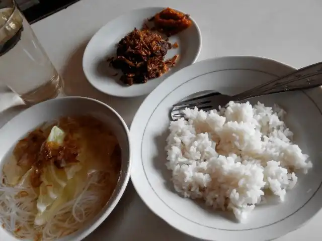 Gambar Makanan Sop Empal Spesial Bu Yoeni 11