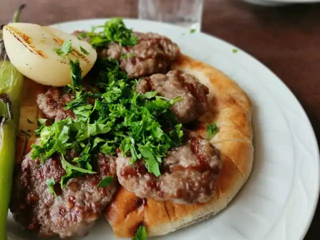 Çınaraltı  Köfte Piyaz'nin yemek ve ambiyans fotoğrafları 1