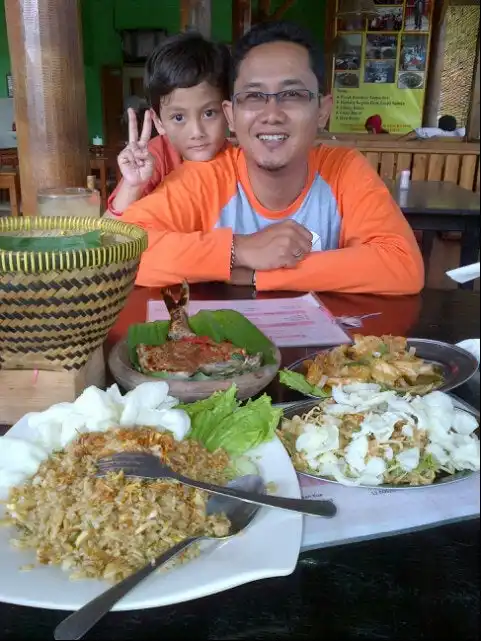 Gambar Makanan Warung SeaFood Taman Jaya Ujung Kulon 10