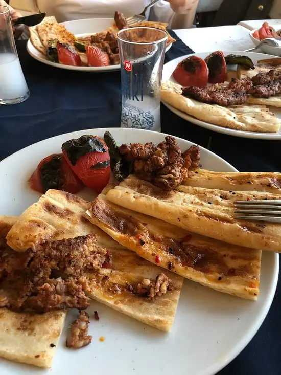 Harbi Adana Kebap & kaburga'nin yemek ve ambiyans fotoğrafları 7